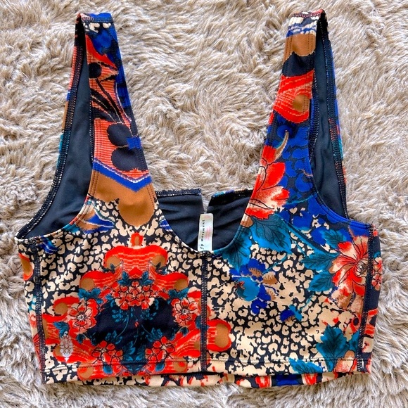 Floral Patchwork Crop Top - Picture 2 of 8
